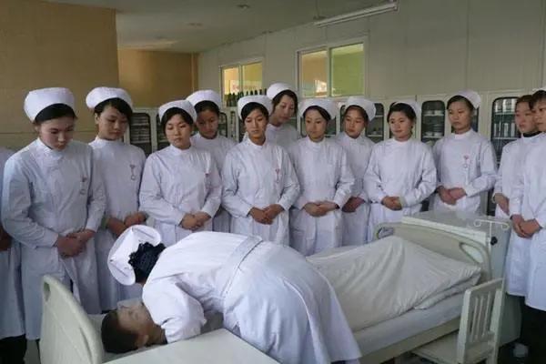 遵义初中生可以直接读卫生学校吗？